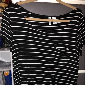 Black & white striped tee